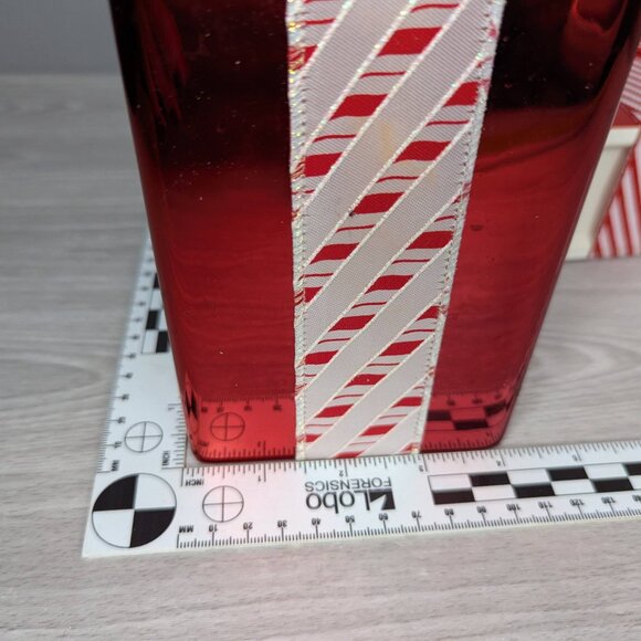 Christmas Presents Red & White Rectangle Ceramic Planters Set of 2 - Picture 7 of 12